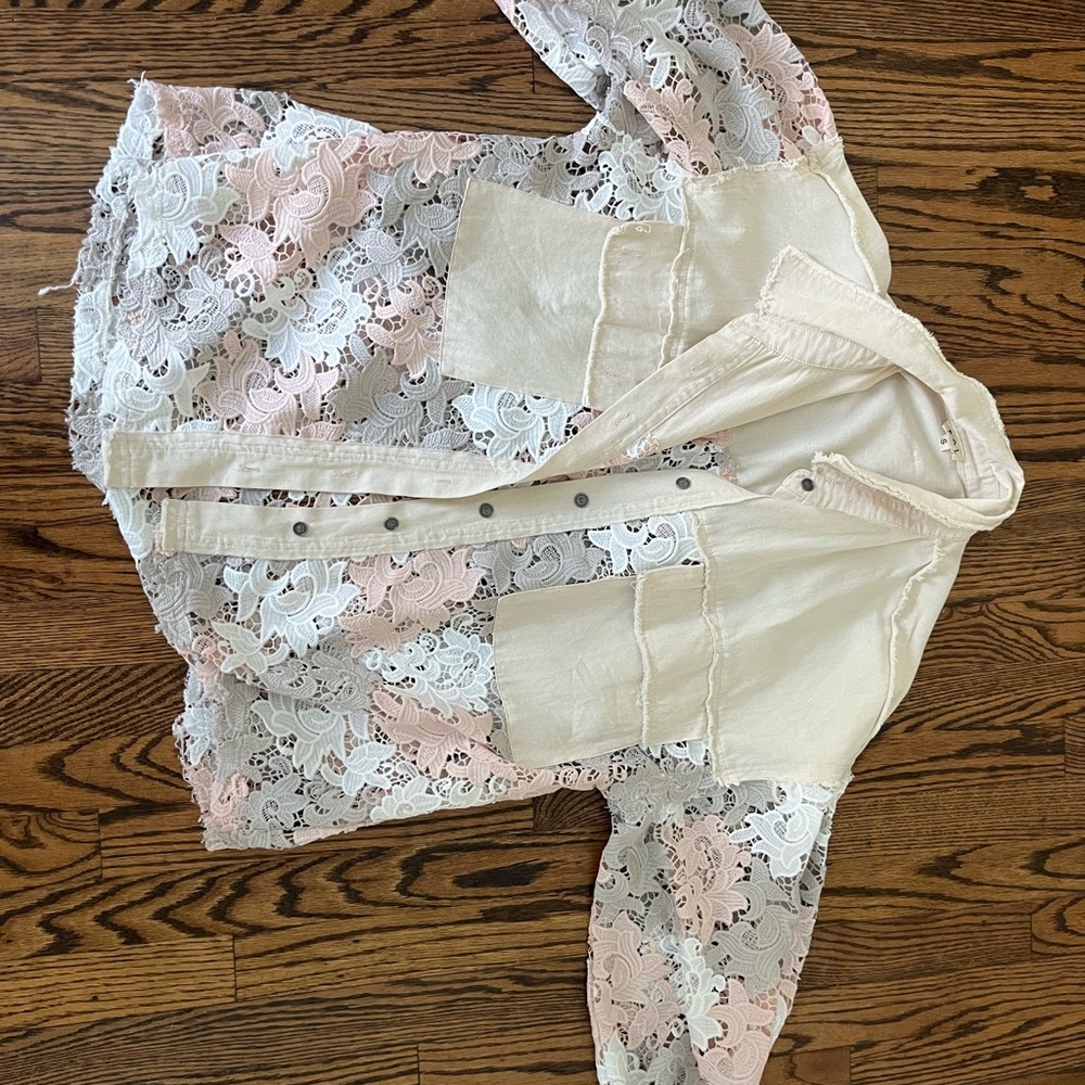 POL Cream and Pink Lace Button-Down Shirt